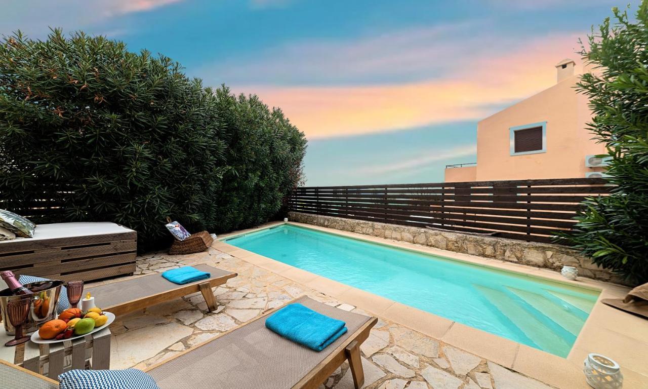 Apple Villas Mouríon Exteriör bild